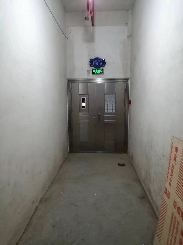 伴月灣壹號小區1號樓可視對講樓宇門、車庫防火門更換工程